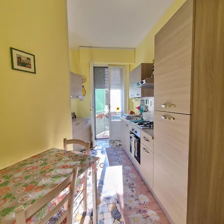 Apartment51, 10 Minutes From Centre By Tram Apartment
